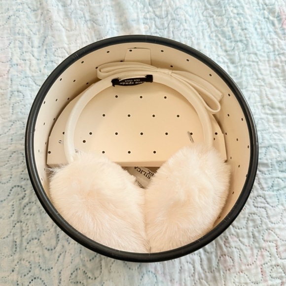 Kate Spade Shoelace Bow Ivory Faux Fur Earmuffs - Picture 2 of 8